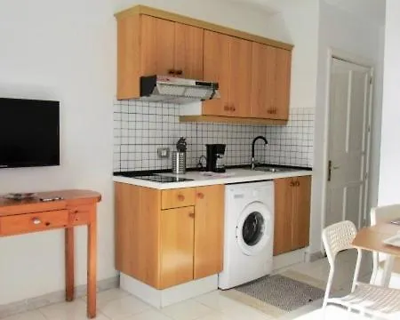 Pool And Cool - San Valentin Apartment