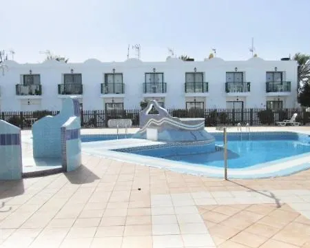 Pool And Cool - San Valentin *